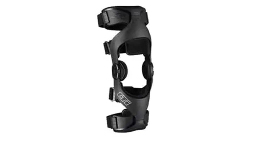 knee brace for ligament injuries