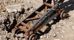high lift jack safety risks