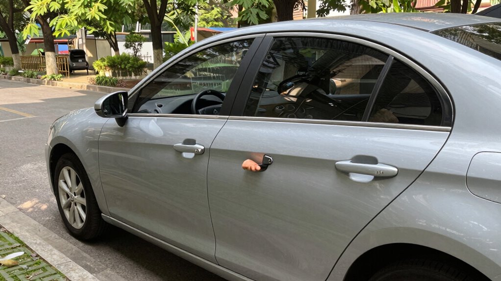 lock brake hide valuables